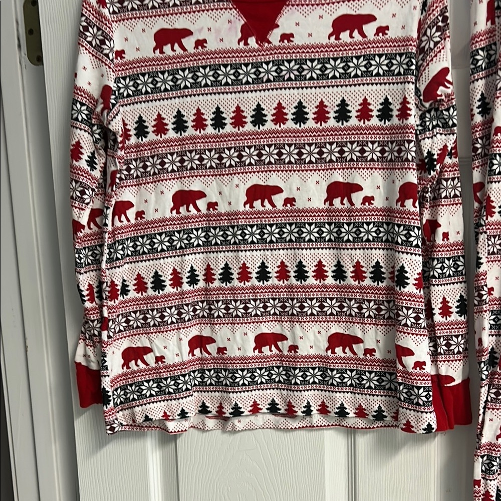 Wondershop by Target Red, Black, and White Bear Print Pajamas. - Picture 4 of 13